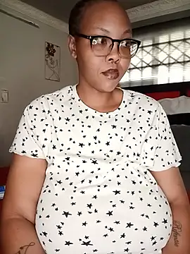 ShantelBootyBoobs online show from July 29, 2026, 6:12 am