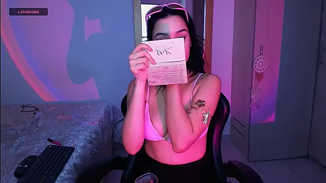 tana luux online show from May 9, 2026, 10:46 pm