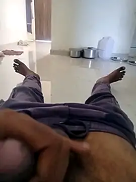 soni8850 online show from April 15, 2026, 2:50 am