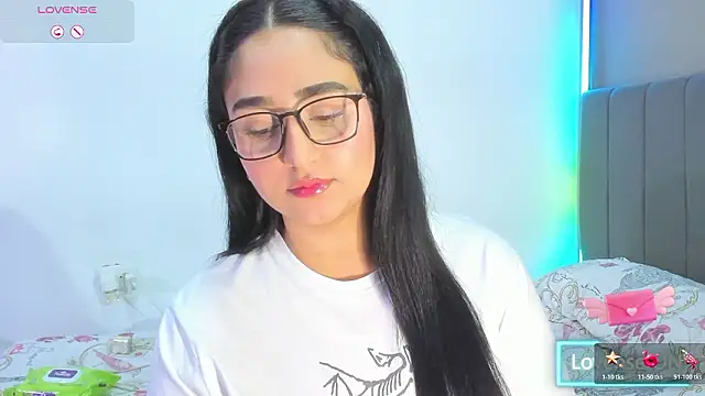 Snapshot of Curvy_sweet chatting on February 25, 2026, 12:22 am Curvy sweet online show from February 25, 2026, 12:22 am