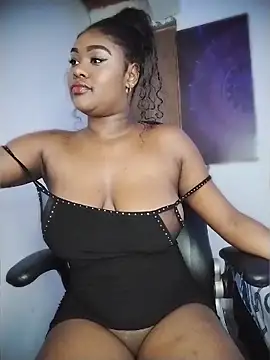 Snapshot of Roonie_garces chatting on June 11, 2026, 12:32 am Roonie garces online show from June 11, 2026, 12:32 am
