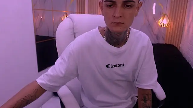 Snapshot of benjamin_anthony chatting on February 17, 2026, 12:57 pm benjamin anthony online show from February 17, 2026, 12:57 pm