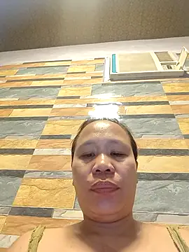 squirtshantal online show from March 10, 2026, 7:01 am