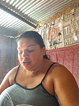 Snapshot of Juli_Powl chatting on February 25, 2026, 1:44 pm Juli Powl online show from February 25, 2026, 1:44 pm