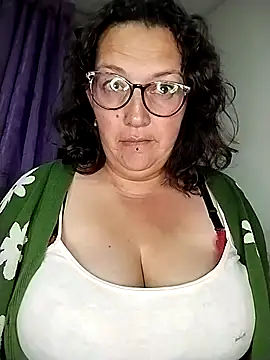 Snapshot of _Saraqueen chatting on February 21, 2026, 3:41 am Saraqueen online show from February 21, 2026, 3:41 am