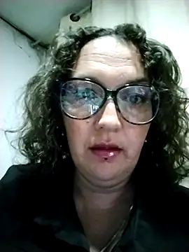  Saraqueen online show from March 29, 2026, 12:01 am