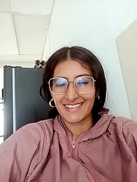 Esperanza  hot online show from February 14, 2026, 7:14 pm