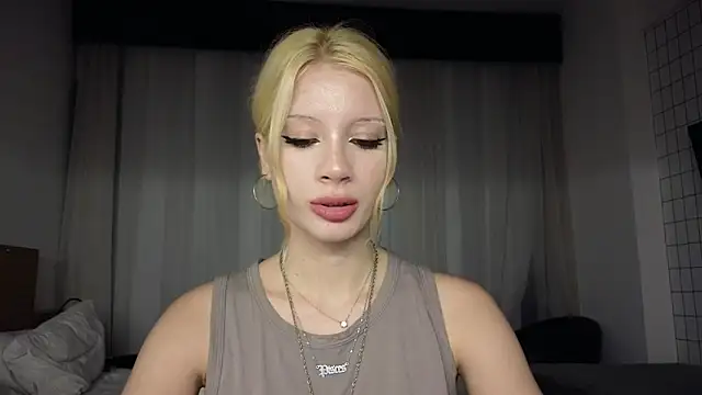 Snapshot of qualitybab chatting on February 22, 2026, 10:22 pm qualitybab online show from February 22, 2026, 10:22 pm