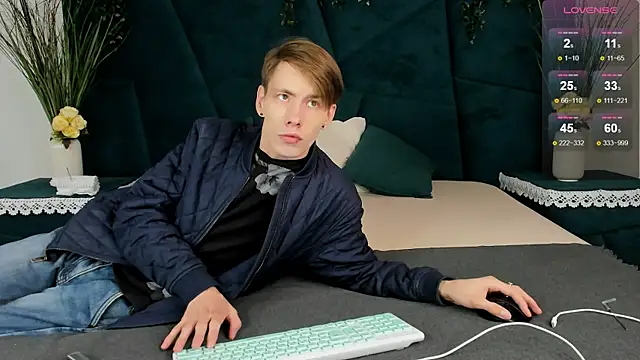 Snapshot of Erick_Wilson chatting on November 30, 2025, 6:03 am Erick Wilson online show from November 30, 2025, 6:03 am