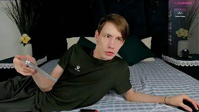 Snapshot of Erick_Wilson chatting on December 23, 2025, 6:02 am Erick Wilson online show from December 23, 2025, 6:02 am