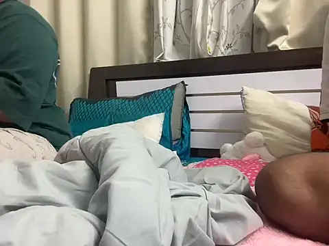 Snapshot of litt_couple chatting on February 21, 2026, 6:21 pm litt couple online show from February 21, 2026, 6:21 pm