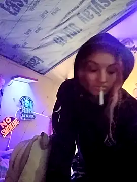 issyamazin online show from April 8, 2026, 3:13 pm