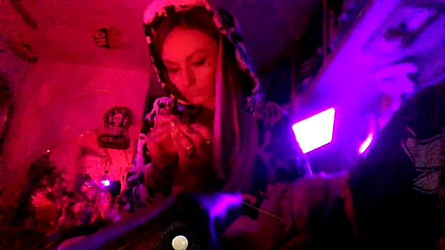 issyamazin online show from March 1, 2026, 6:35 am