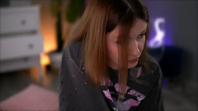 CrystalMo0n online show from March 28, 2026, 12:28 pm