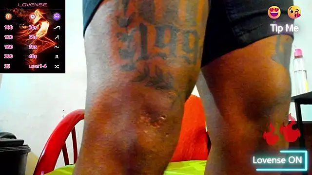 Snapshot of ZIANY_25CM chatting on February 14, 2026, 7:36 pm ZIANY 25CM online show from February 14, 2026, 7:36 pm