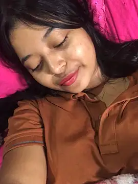 Emmily hott online show from February 26, 2026, 12:38 pm