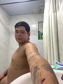 winy hot online show from May 4, 2026, 10:56 pm