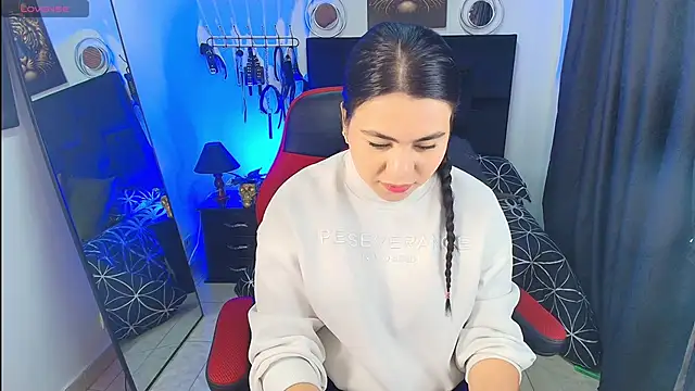 Liu wen  online show from March 21, 2026, 12:53 pm