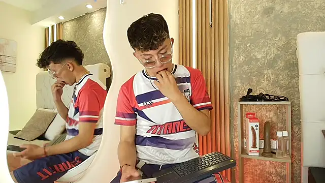 Dark Nico online show from April 1, 2026, 3:41 am