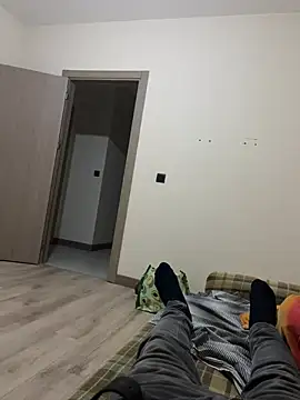 enesozkir online show from April 14, 2026, 5:18 pm