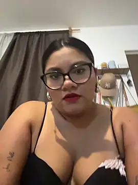 Snapshot of ludmila_x chatting on June 17, 2026, 4:23 am ludmila x online show from June 17, 2026, 4:23 am