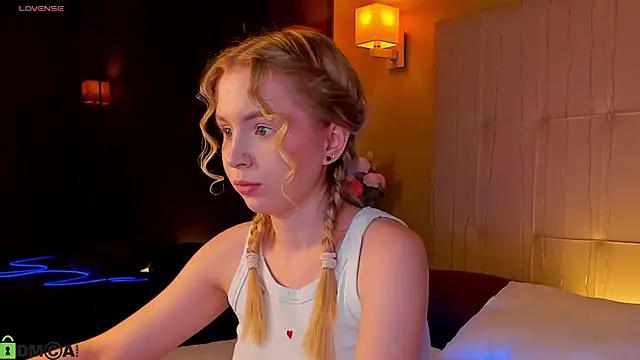 Linda  Bloom online show from April 19, 2026, 12:44 am