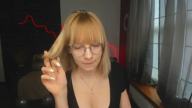 Snapshot of CandicaHoney chatting on February 25, 2026, 12:38 pm CandicaHoney online show from February 25, 2026, 12:38 pm