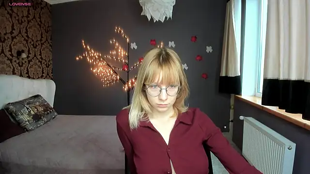 Snapshot of CandicaHoney chatting on February 26, 2026, 12:38 pm CandicaHoney online show from February 26, 2026, 12:38 pm