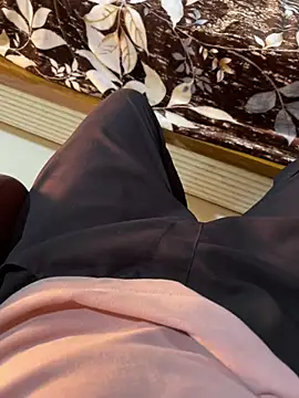 Snapshot of rashmixxx chatting on February 15, 2026, 8:13 am rashmixxx online show from February 15, 2026, 8:13 am