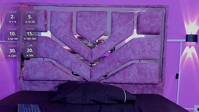 mia honey lov online show from April 14, 2026, 12:32 pm