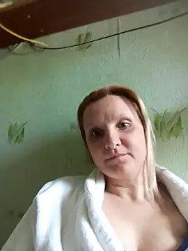 SusanGold9211 online show from May 12, 2026, 8:54 am