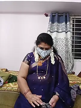 Kannadasexywifes online show from June 14, 2026, 3:57 pm