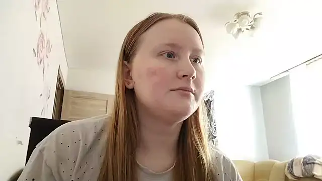 AnikaLipps online show from May 19, 2026, 12:56 pm