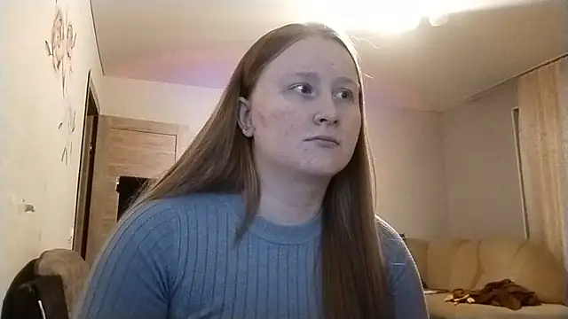 AnikaLipps online show from April 16, 2026, 7:03 pm