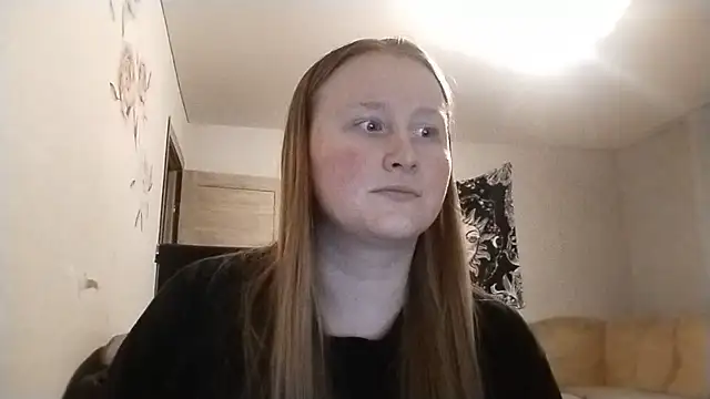AnikaLipps online show from May 15, 2026, 11:58 pm