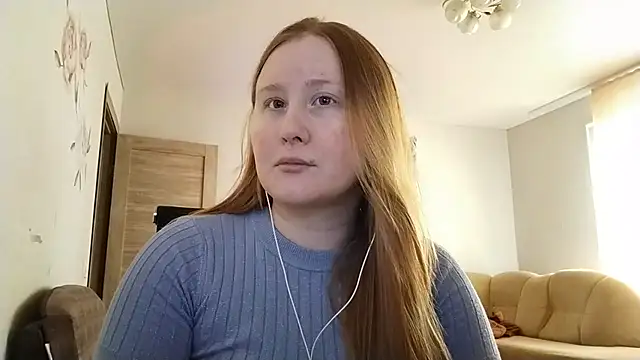 AnikaLipps online show from April 9, 2026, 1:28 pm