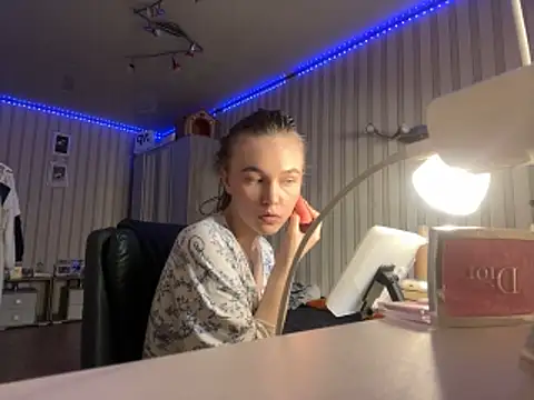 melissashineee online show from February 28, 2026, 6:57 am