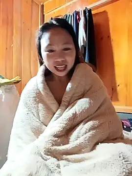 Snapshot of Pretty_girl_2 chatting on February 21, 2026, 1:18 am Pretty girl 2 online show from February 21, 2026, 1:18 am