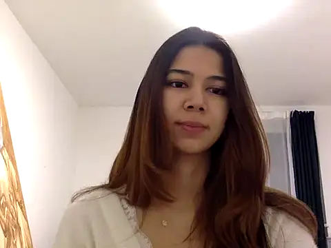 Snapshot of KiraVixenSweet chatting on February 15, 2026, 4:50 pm KiraVixenSweet online show from February 15, 2026, 4:50 pm