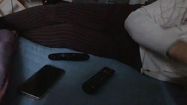 luanahot1 online show from April 14, 2026, 11:59 am