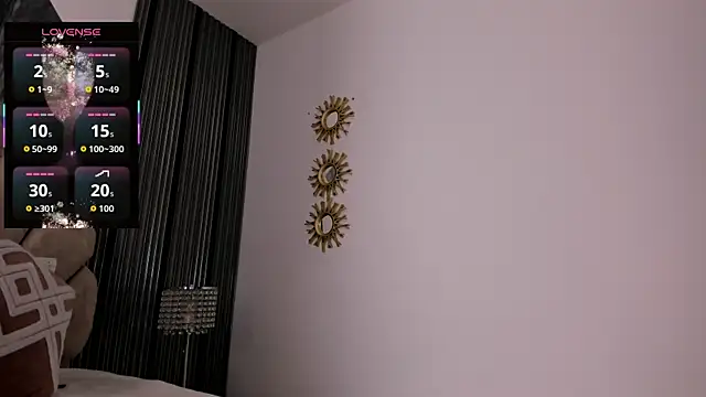 LunaVelour13 online show from April 17, 2026, 1:58 pm