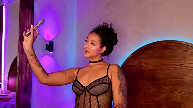 Snapshot of Kinsleybrown chatting on February 23, 2026, 4:29 pm Kinsleybrown online show from February 23, 2026, 4:29 pm