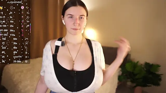 LuannStockbridge online show from February 20, 2026, 6:43 pm