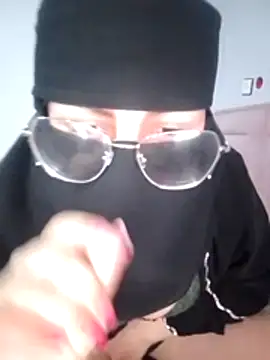 Snapshot of Kawtr9ahbtk chatting on February 16, 2026, 9:13 pm Kawtr9ahbtk online show from February 16, 2026, 9:13 pm