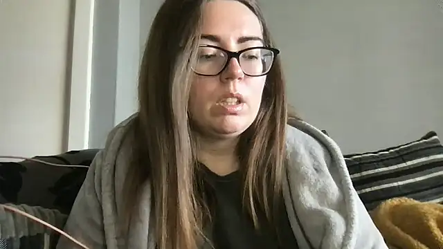 Snapshot of CurvyBx chatting on March 3, 2026, 11:39 am CurvyBx online show from March 3, 2026, 11:39 am