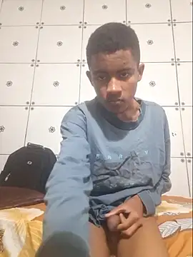 Snapshot of jujubinha1028 chatting on February 15, 2026, 2:45 am jujubinha1028 online show from February 15, 2026, 2:45 am