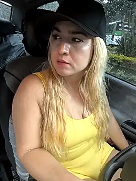 violet-grey online show from April 16, 2026, 9:39 pm