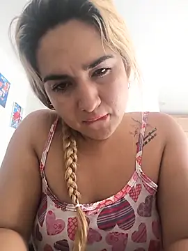 violet-grey online show from April 16, 2026, 1:45 pm