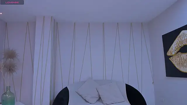 CarolineEvans x online show from March 28, 2026, 4:13 am