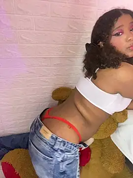 Snapshot of canelaa_sweet5 chatting on February 20, 2026, 1:24 am canelaa sweet5 online show from February 20, 2026, 1:24 am